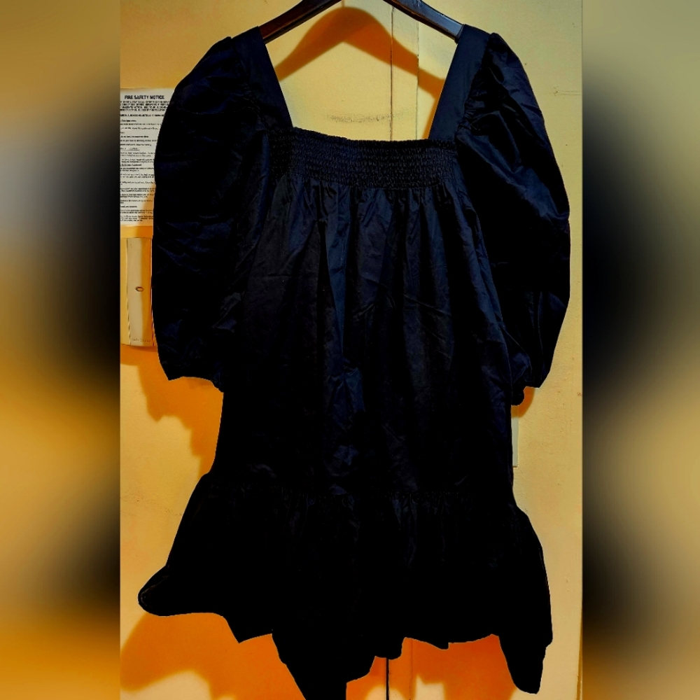 H&M Black Puffy Sleeves Dress